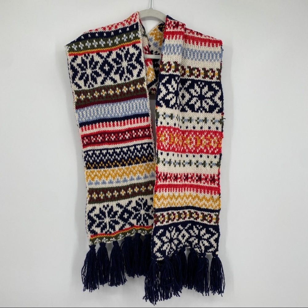 Knit scarf fringe fair isle Nordic design warm cozy fun trendy print